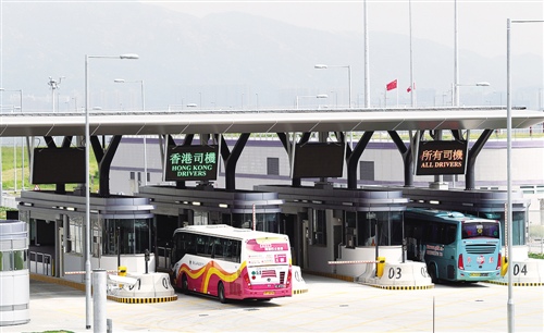 港珠澳大橋通車兩月：旅客通行效應初顯產業帶動尚需時間