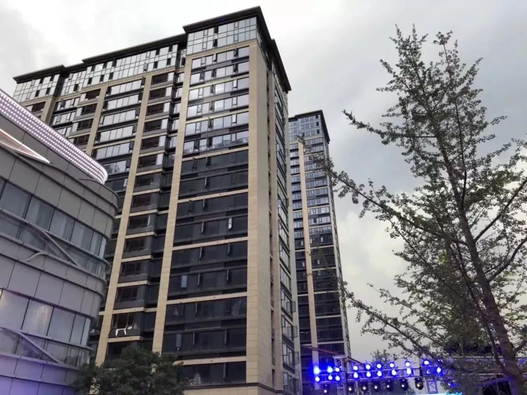 杭州首個“現房銷售”樓盤開賣，卻跟購房者簽了份預售合同